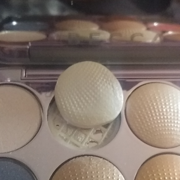 Becca Pearl Glow Shimmering Eyeshadow Palette - see details - Picture 8 of 8